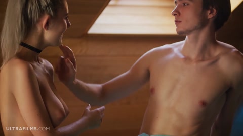 Ünlü Pornostar Eva Elfie Hoşlandığı Bir Adamı Tutkuyla Sikerken