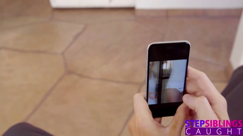 Alex Grey Üvey Kardeşine Diyor Ki,